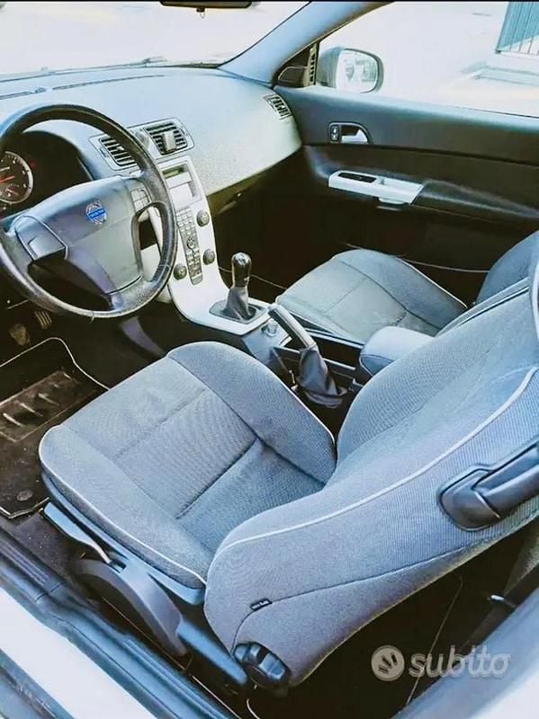 Usata Volvo C30 136 CV (100 kW) 2009 Bianco Utilitaria