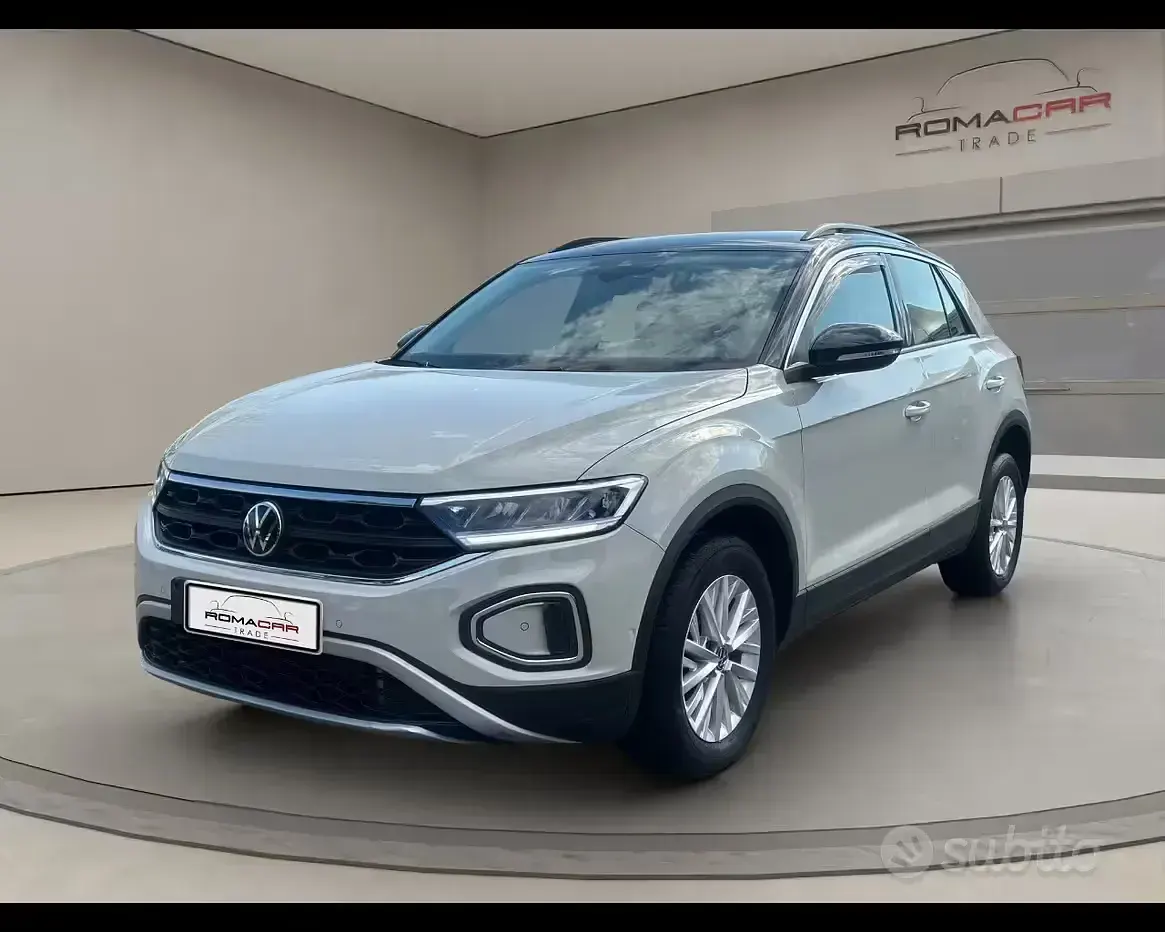 Usata VW T-Roc Life 150 CV (110 kW) 2022 Giallo SUV