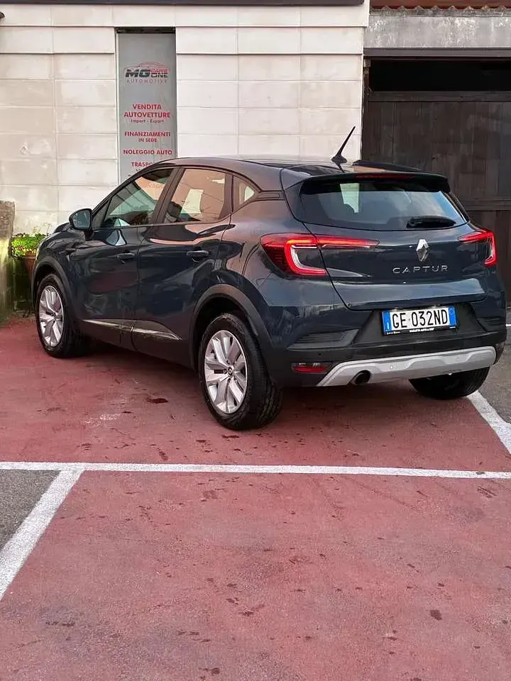 Usata Renault Captur Zen 95 CV (69 kW) 2021 Blu/azzurro SUV