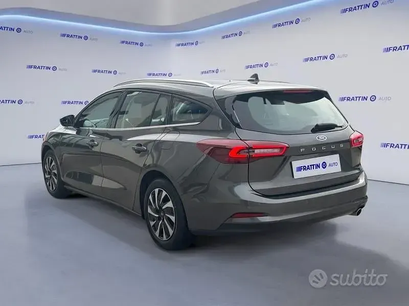Usata Ford Focus Titanium 116 CV (85 kW) 2025 Gray Station wagon