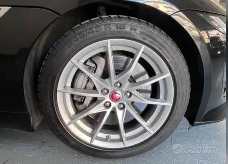 Usata Jaguar F-Type 2020 Nero Cabrio