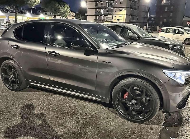 Usata Alfa Romeo Stelvio Veloce 209 CV (153 kW) 2022 Grigio SUV