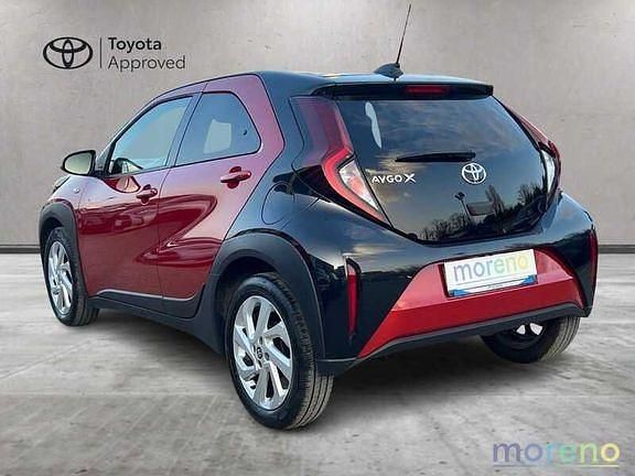 Usata Toyota Aygo X Trend 72 CV (52 kW) 2022 Rosso SUV