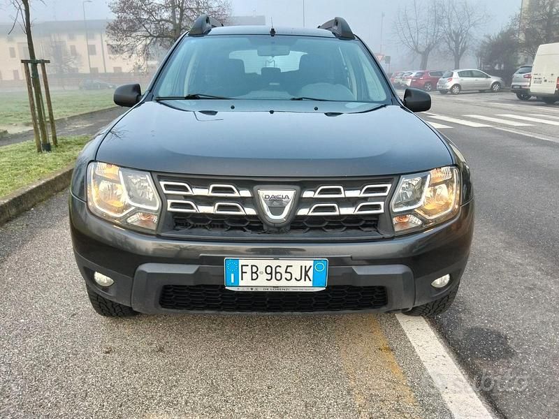 Usata Dacia Duster 109 CV (80 kW) 2015 Nero SUV