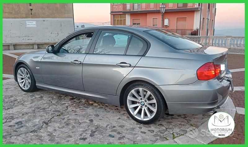 Usata BMW 320 177 CV (130 kW) 2010 Grigio Berlina