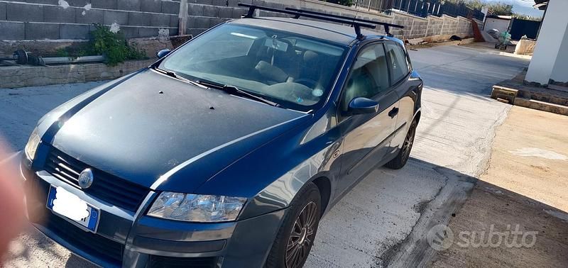 Usata Fiat Stilo 101 CV (74 kW) 2005 Grigio Utilitaria