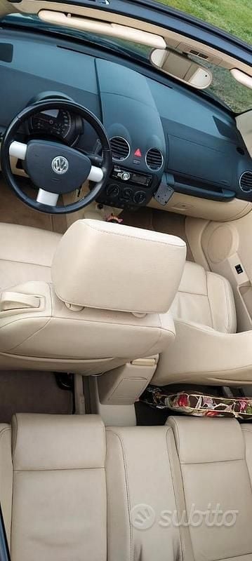 Usata VW New Beetle 2010 Nero Utilitaria