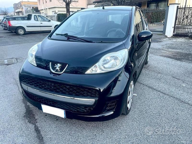 Usata Peugeot 107 68 CV (50 kW) 2009 Nero Utilitaria