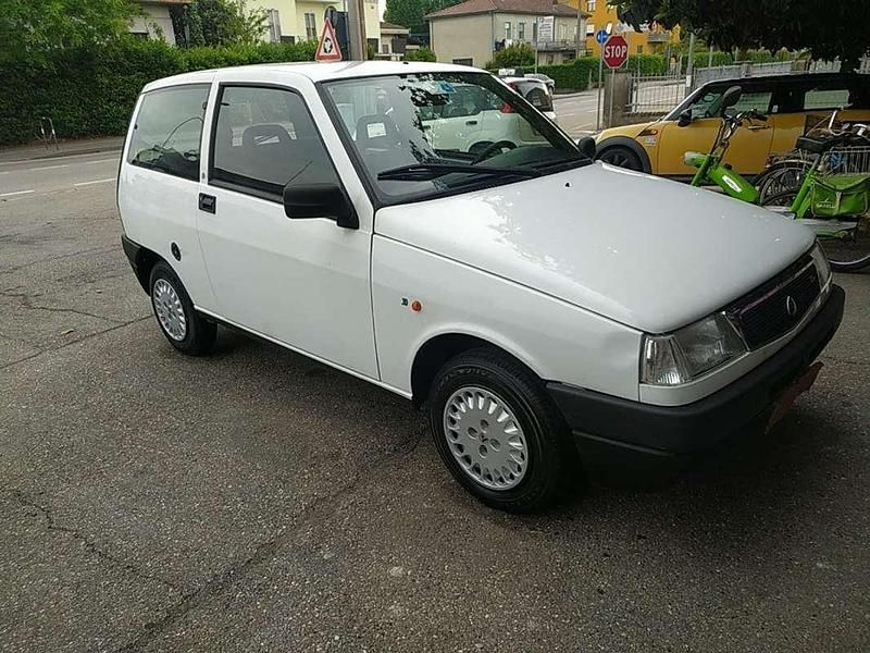 Usata Autobianchi Y10 54 CV (39 kW) 1996 Bianco Utilitaria