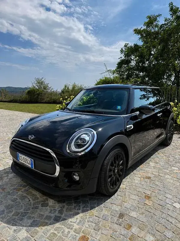 Usata Mini ONE 75 CV (55 kW) 2020 Nero Utilitaria
