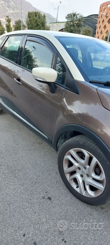 Usata Renault Captur 90 CV (66 kW) 2014 Marrone SUV