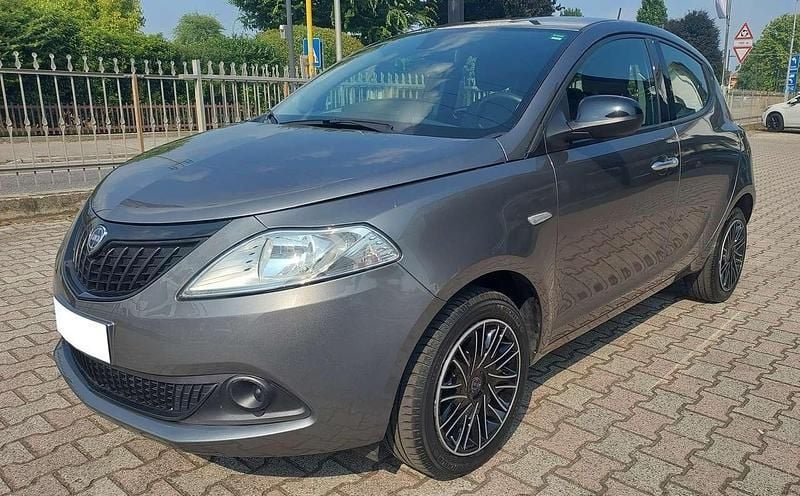 Usata Lancia Ypsilon S 69 CV (50 kW) 2023 Grigio Utilitaria