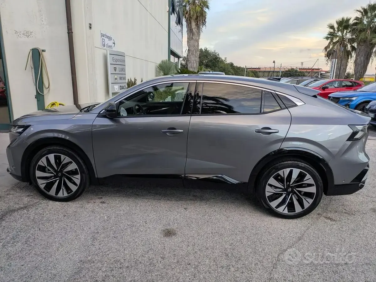 Usata Renault Rafale Techno 131 CV (96 kW) 2025 Grigio scisto SUV