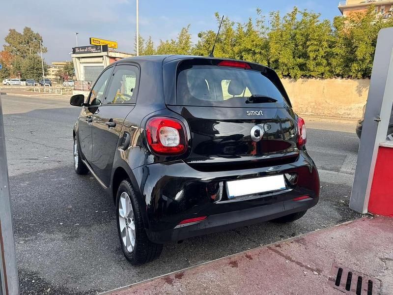Usata Smart ForFour 71 CV (52 kW) 2018 Nero Utilitaria