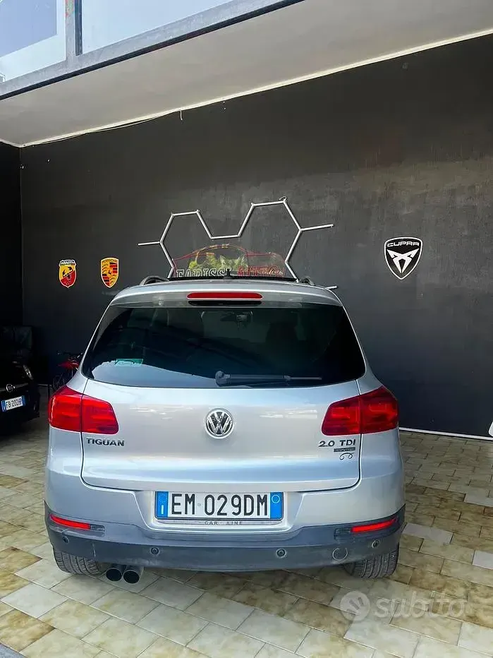Usata VW Tiguan 140 CV (102 kW) 2012 Grigio SUV