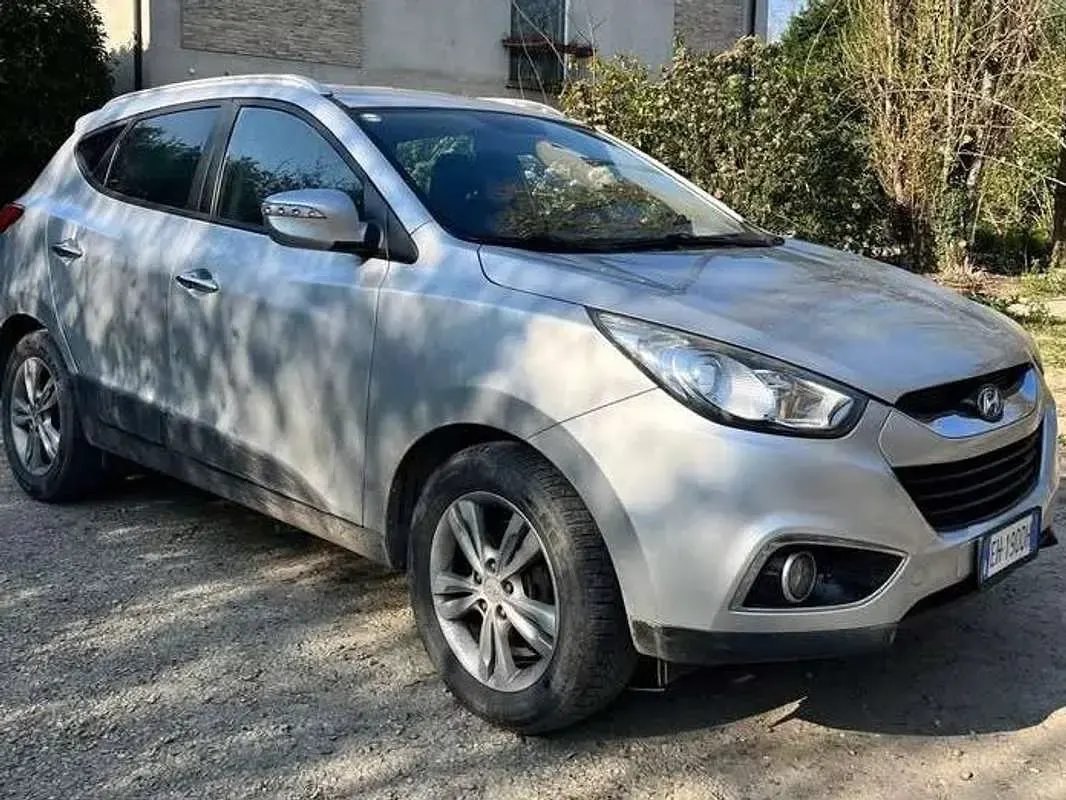 Usata Hyundai ix35 Classic 135 CV (99 kW) 2012 Grigio SUV