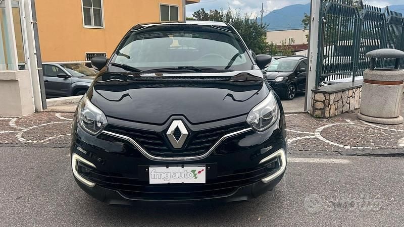 Usata Renault Captur Life 90 CV (66 kW) 2020 Nero SUV