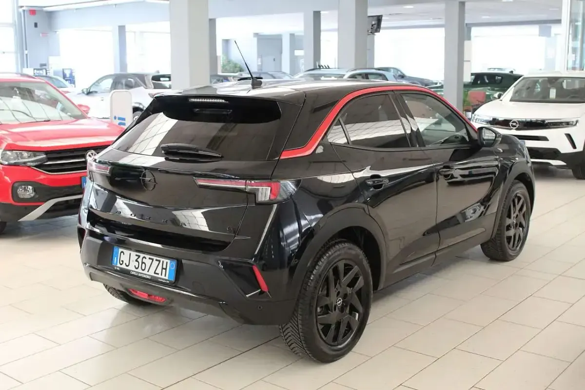 Usata Opel Mokka-e GS Line 100 kW (136 CV) 2022 Nero SUV