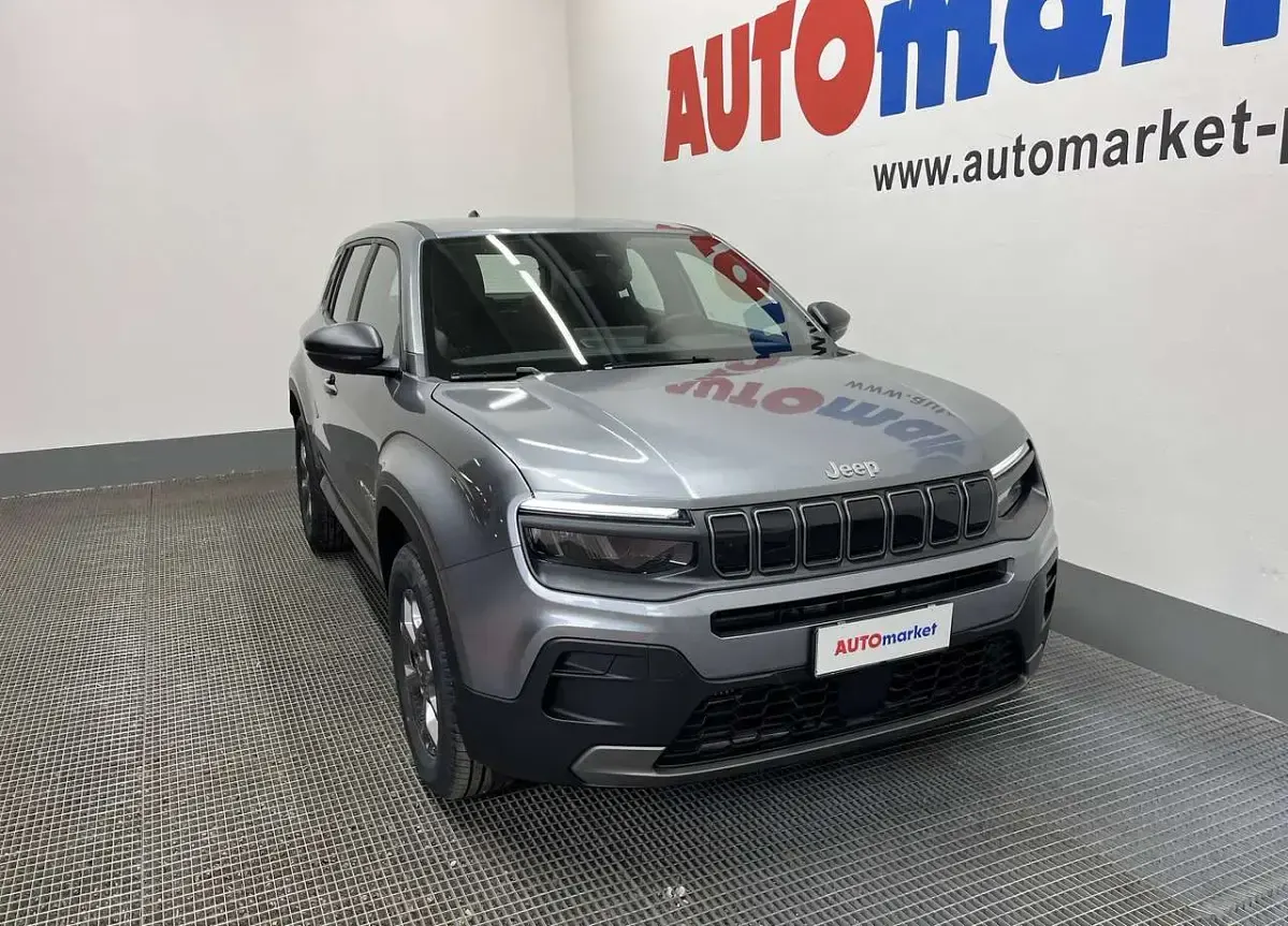 Nuova Jeep Avenger Longitude 101 CV (74 kW) 2026 Grigio SUV