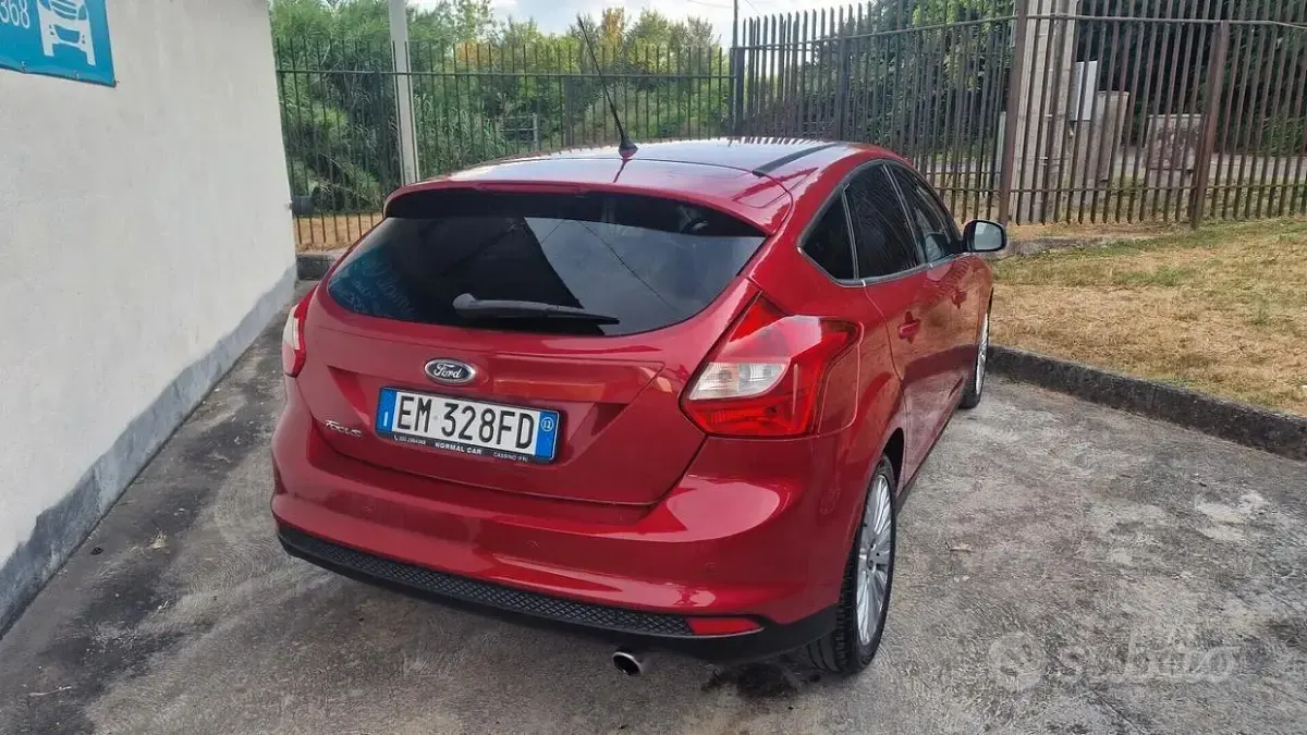 Usata Ford Focus Titanium 116 CV (85 kW) 2012 Rosso Berlina