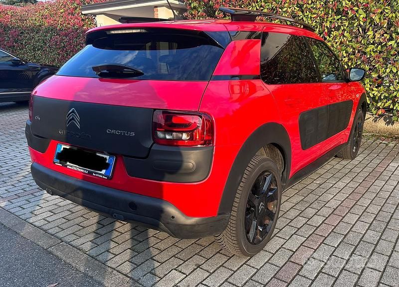 Usata Citroën C4 Shine 100 CV (73 kW) 2017 Rosso SUV