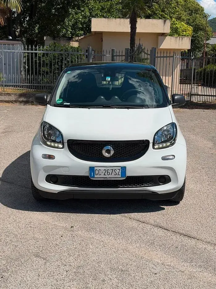 Usata Smart ForFour Superpassion 71 CV (52 kW) 2019 Bianco Utilitaria