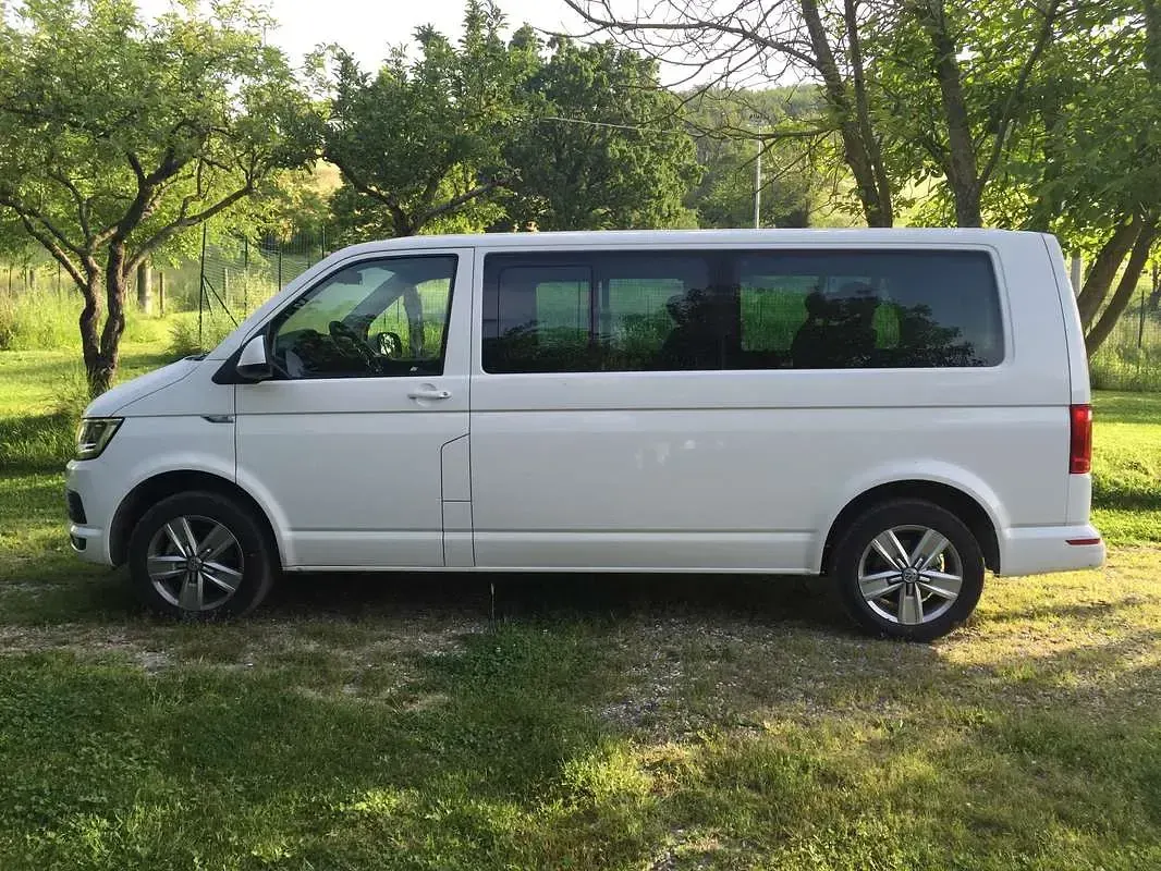 Usata VW Caravelle 150 CV (110 kW) 2016 Furgone