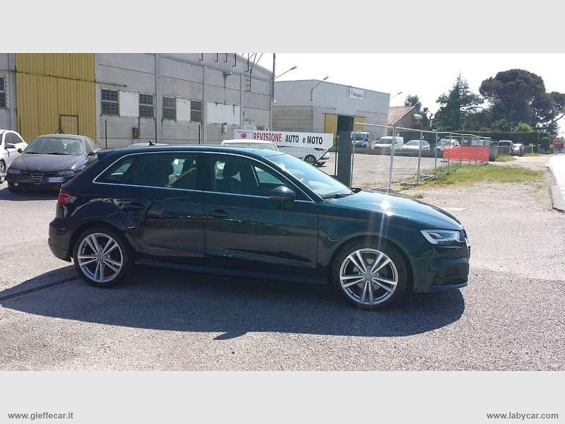 Usata Audi A3 Business 131 CV (96 kW) 2020 Blu/azzurro Berlina