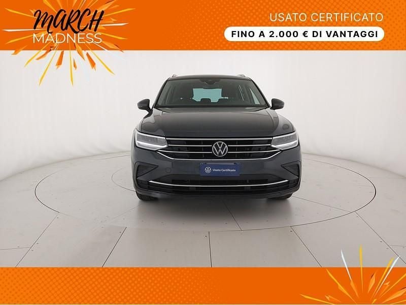 Usata VW Tiguan Life 150 CV (110 kW) 2022 Dolphin grey metallizzato SUV