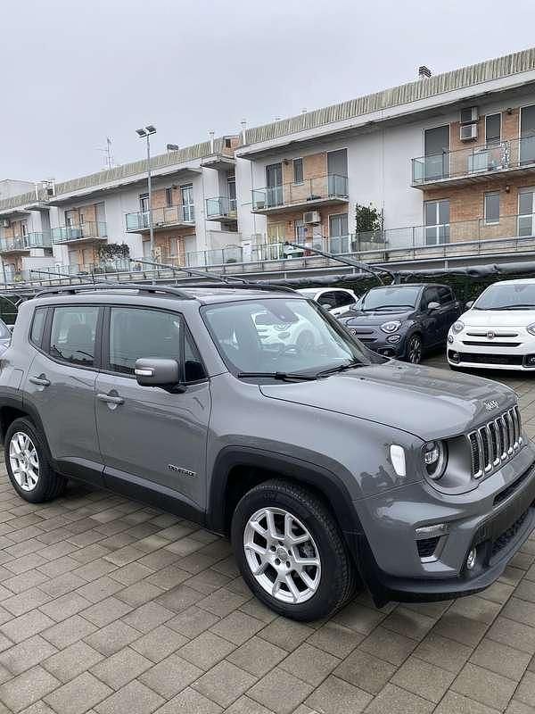 Usata Jeep Renegade Limited 120 CV (88 kW) 2020 Argento SUV