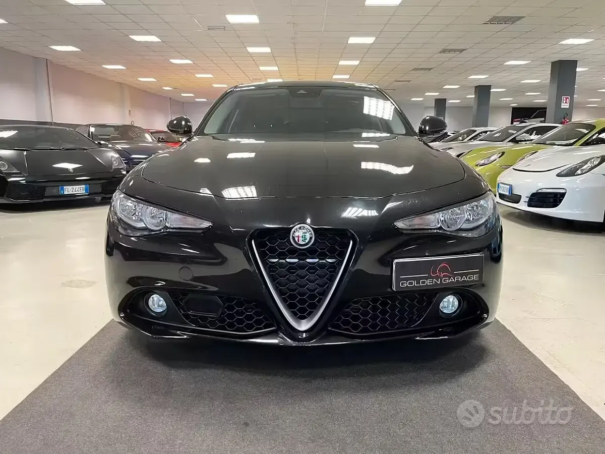 Usata Alfa Romeo Giulia Super 150 CV (110 kW) 2016 Nero Berlina
