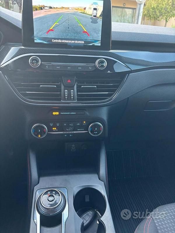 Usata Ford Kuga ST-Line 120 CV (88 kW) 2024 Nero SUV