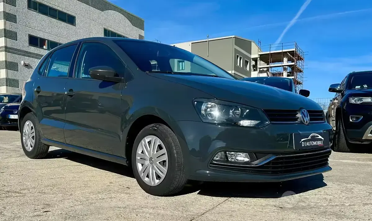 Usata VW Polo Comfortline 75 CV (55 kW) 2016 Grigio Berlina