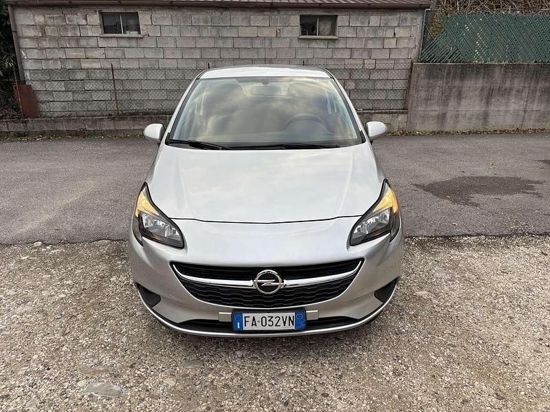 Usata Opel Corsa Cosmo 95 CV (69 kW) 2015 Argento Utilitaria