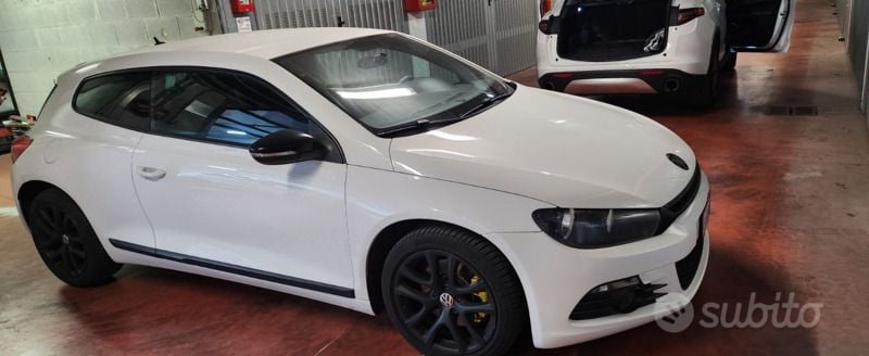 Usata VW Scirocco 160 CV (117 kW) 2011 Bianco Coupé