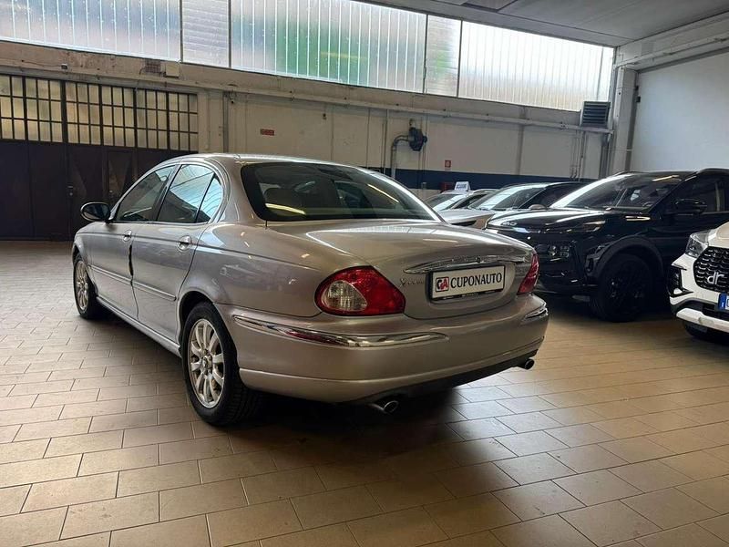 Usata Jaguar X-type Executive 196 CV (144 kW) 2001 Argento Berlina