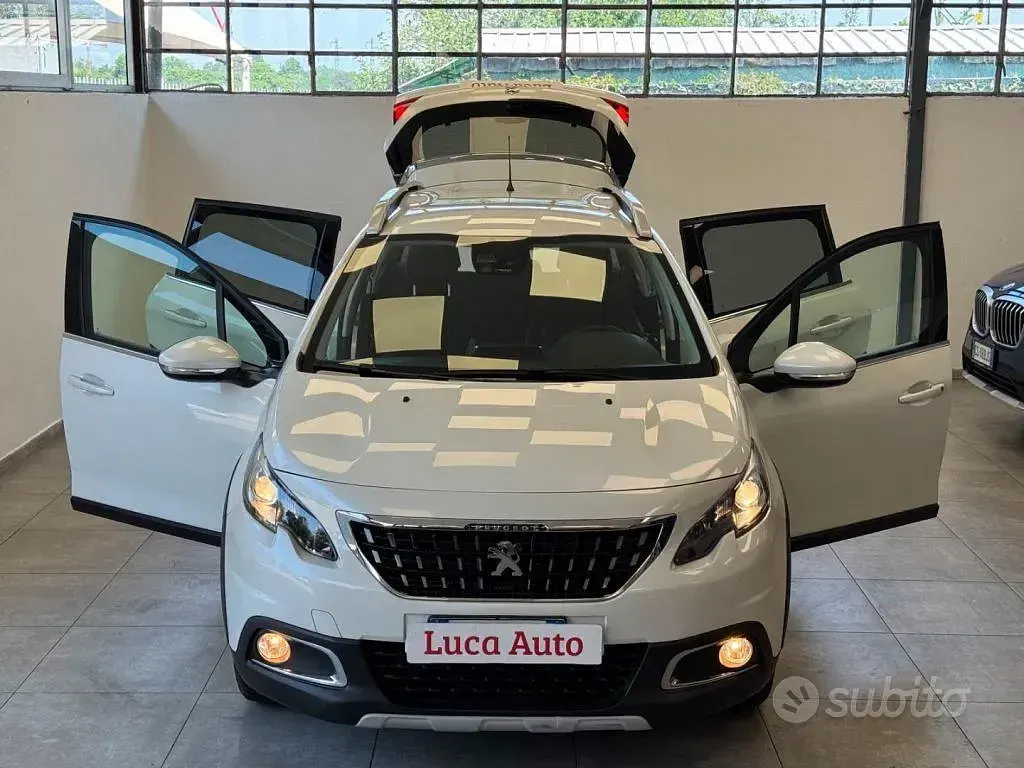 Usata Peugeot 2008 Allure 83 CV (61 kW) 2019 Bianco SUV