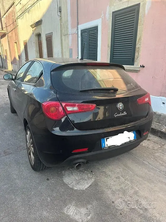 Usata Alfa Romeo Giulietta 122 CV (89 kW) 2015 Nero Utilitaria
