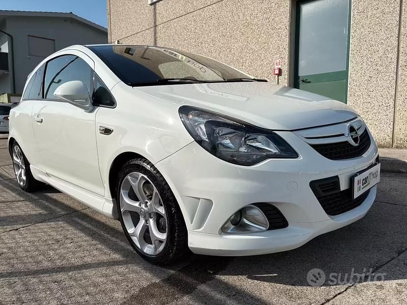 Używany Opel Corsa OPC 192 KM (141 kW) 2014 Biały Hatchback