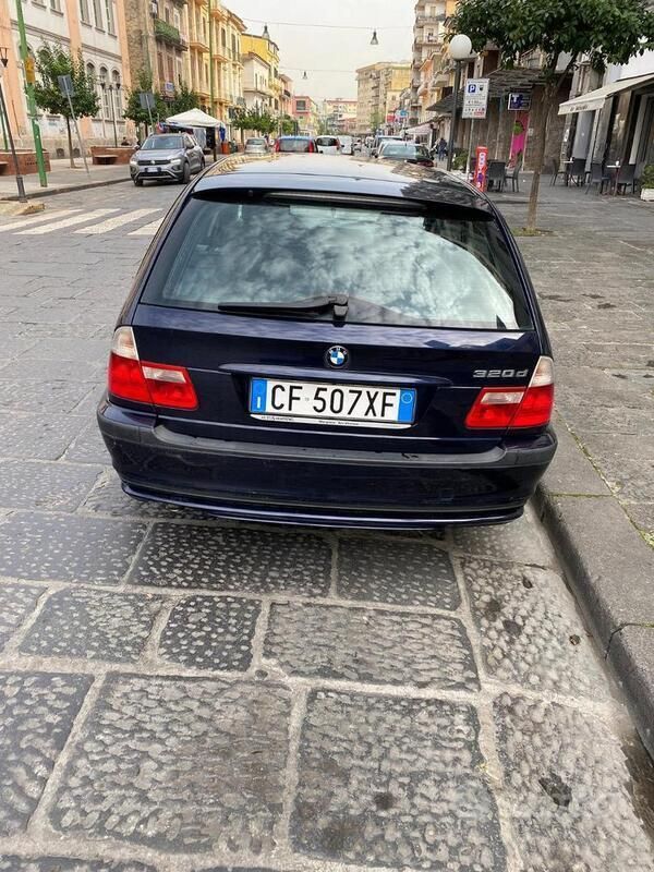 Usata BMW 320 150 CV (110 kW) 2003 Blu Station wagon