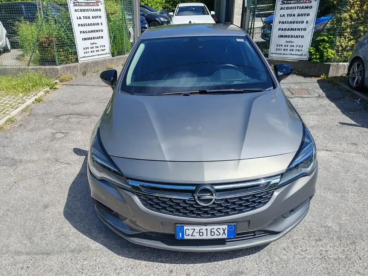 Usata Opel Astra Innovation 106 CV (77 kW) 2016 Grigio Berlina