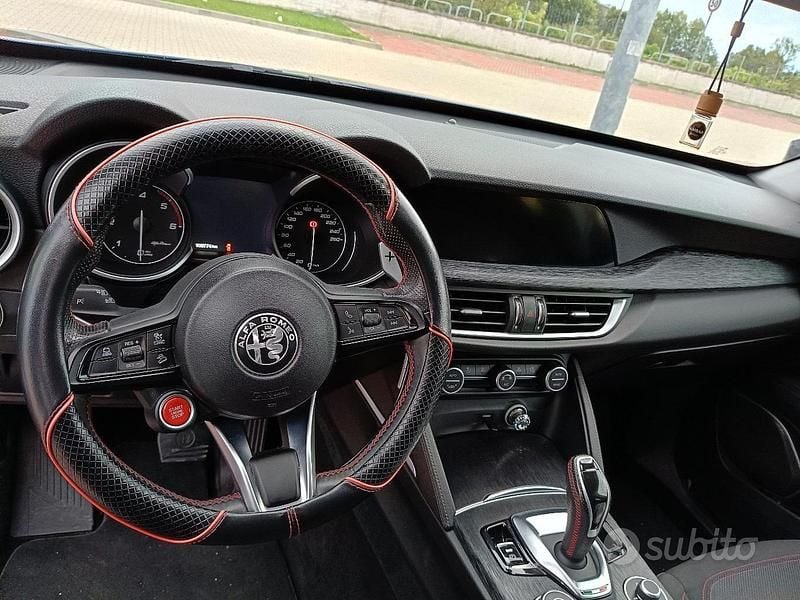 Usata Alfa Romeo Stelvio Ti 190 CV (139 kW) 2020 Blu SUV