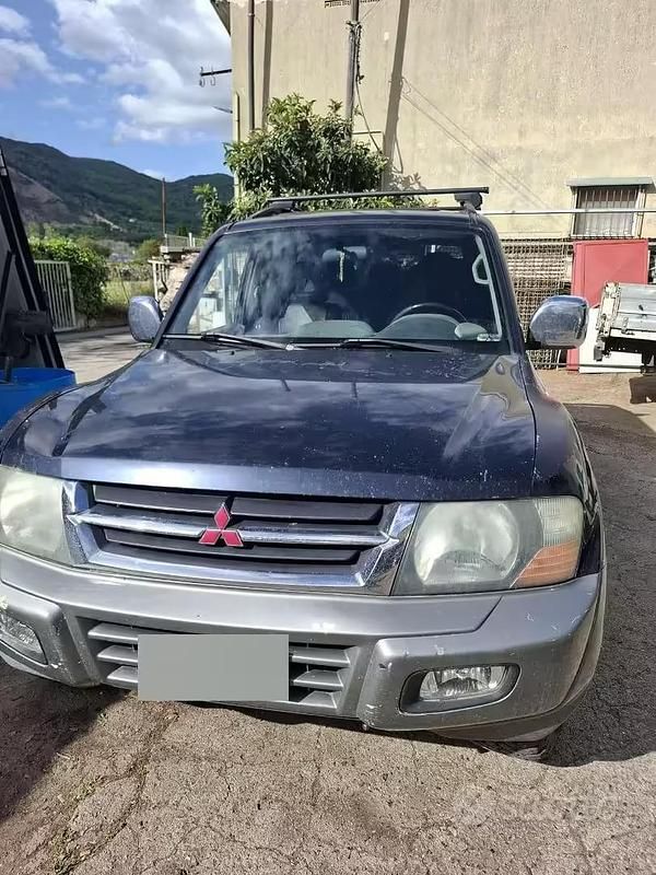 Usata Mitsubishi Pajero 160 CV (117 kW) 2002 Blu SUV