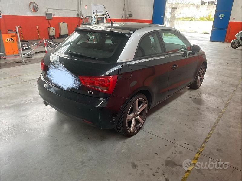 Usata Audi A1 105 CV (77 kW) 2010 Nero Utilitaria