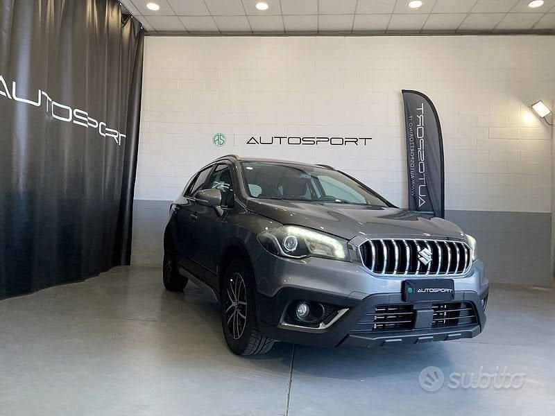 Grigio Usata 2017 Suzuki SX4 S-Cross Cool SUV | 11.900 € (Buon prezzo) - Immagine 1/4