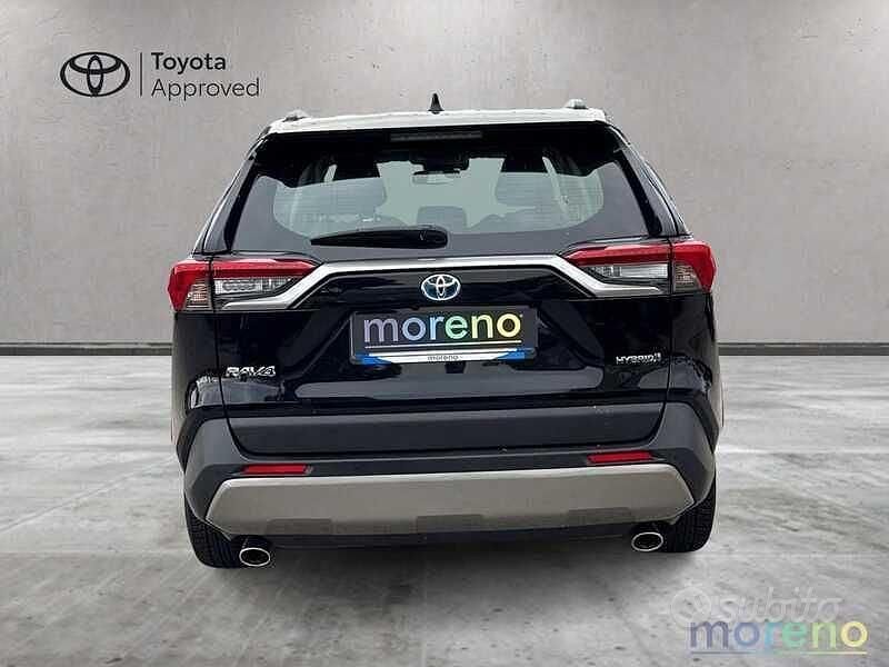 Usata Toyota RAV4 Hybrid Active 218 CV (160 kW) 2022 Nero SUV