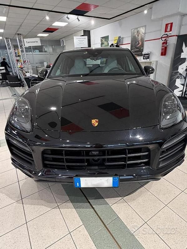 Usata Porsche Cayenne Platinum Edition 340 CV (250 kW) 2023 Nero SUV