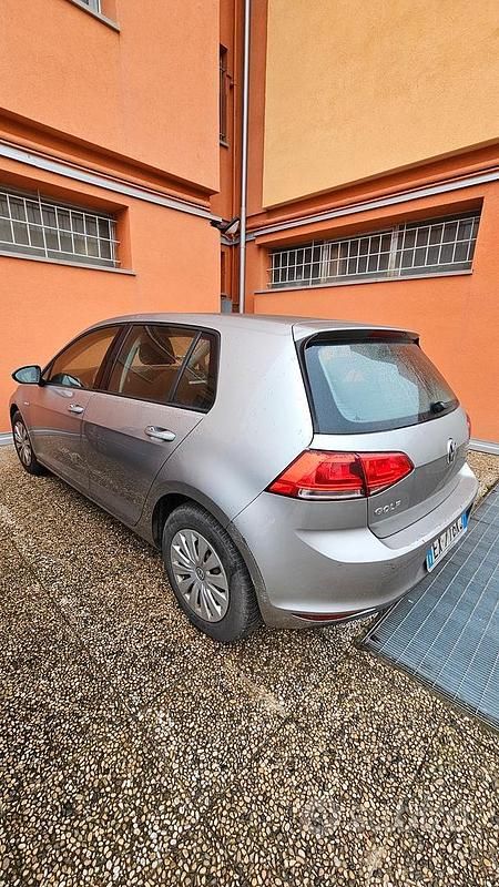 Usata VW Golf VII 110 CV (80 kW) 2014 Berlina