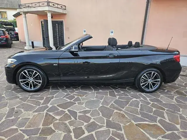Usata BMW 218 Sport Line 150 CV (110 kW) 2018 Nero Cabrio