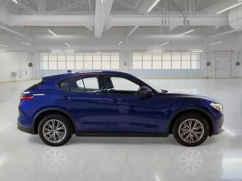 Usata Alfa Romeo Stelvio Business 190 CV (139 kW) 2021 Blu SUV
